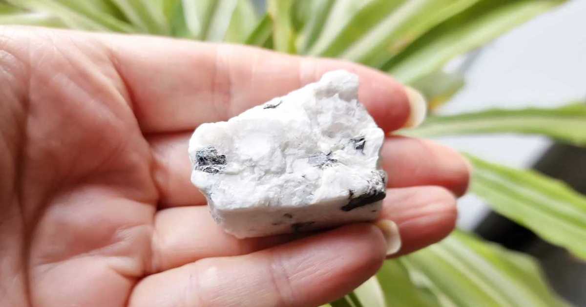 Empowered Crystals :: medium raw moonstone
