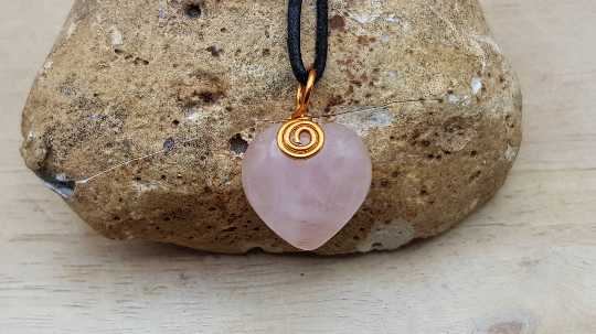 Copper Rose quartz pendant