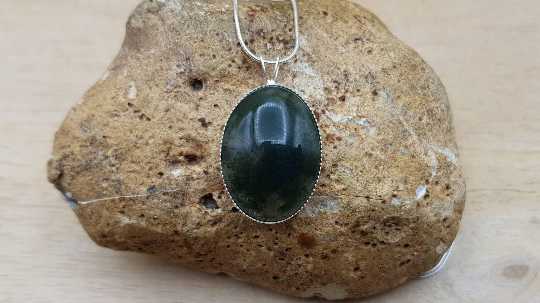 Moss agate pendant