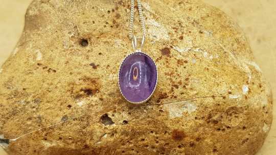 Small oval Amethyst Pendant 14x10mm