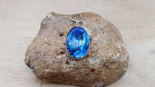 Blue Abalone pendant 25x18mm