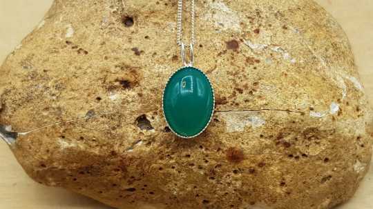 Green Onyx Pendant 14x10mm