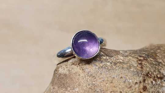 Minimalist Amethyst ring