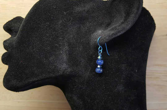 Hypoallergenic Niobium Lapis Lazuli earrings