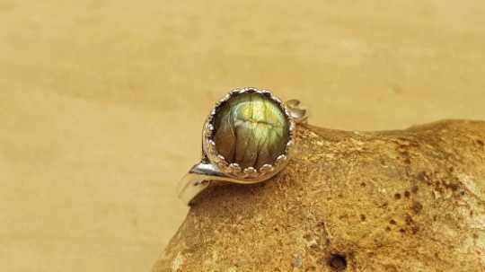 Labradorite ring 10mm