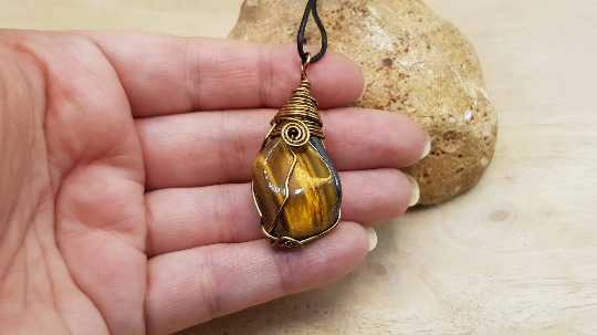 Mens Tiger's eye pendant