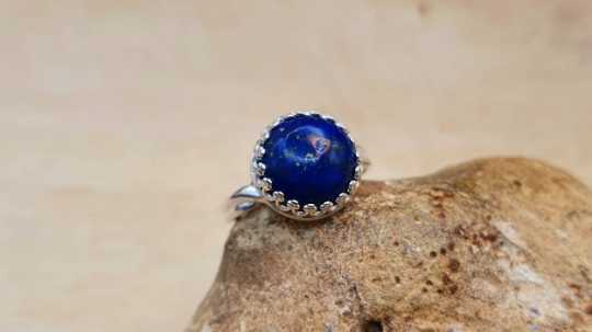 Lapis lazuli ring