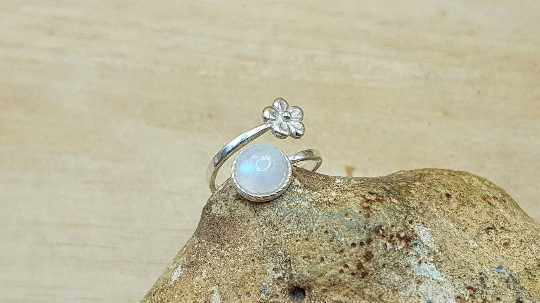 Rainbow moonstone flower ring