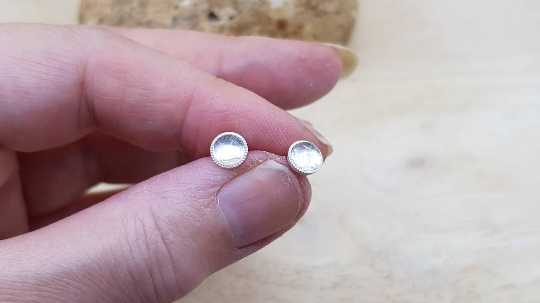 Tiny quartz earrings