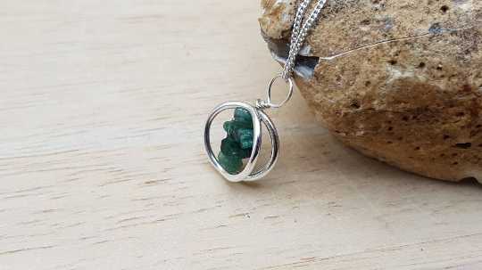 Emerald circle pendant