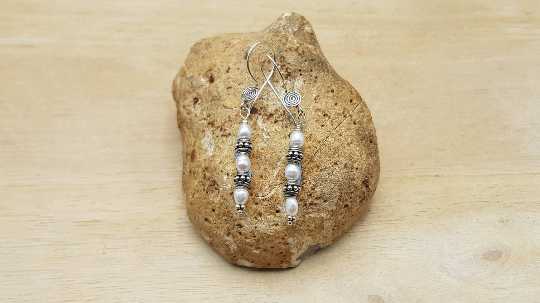 Fresh water pearl earrings