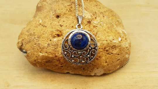 Filigree Lapis lazuli Pendant