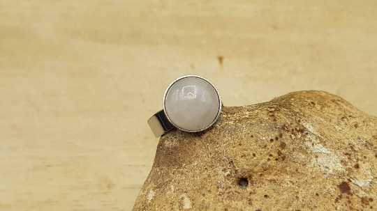Hypoallergenic Rose Quartz ring