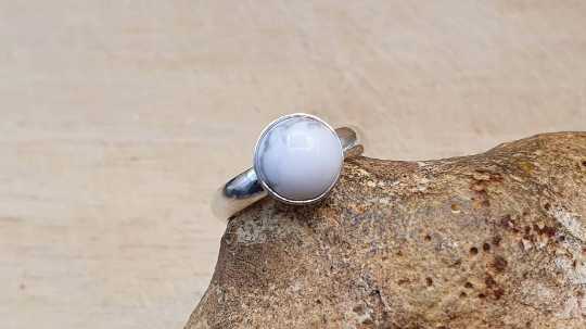 minimalist howlite ring