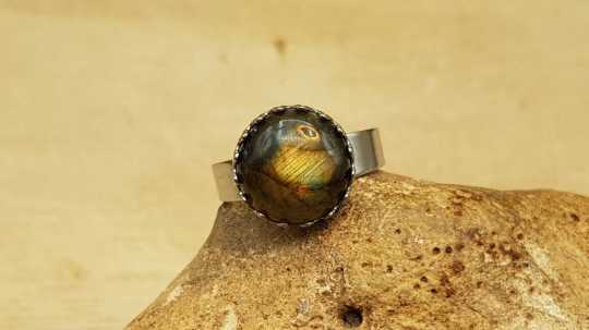 Hypoallergenic Labradorite ring