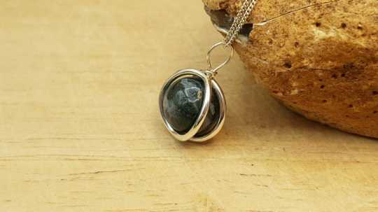 Moss agate circle pendant