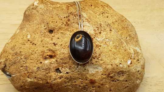 Oval Smoky Quartz pendant 18mm