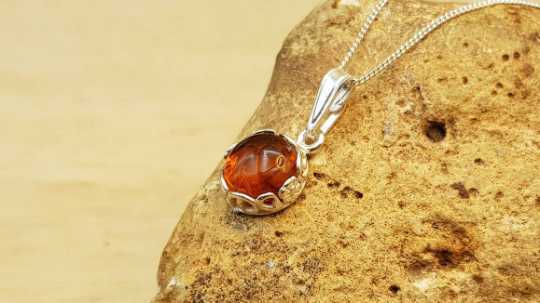 Tiny amber pendant 8mm