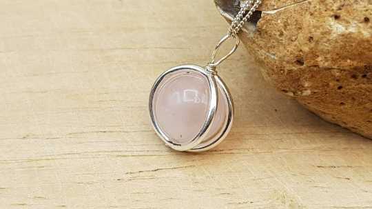 Rose Quartz circle necklace