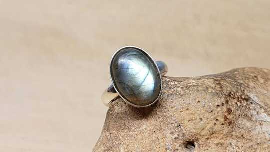 Labradorite ring 14x10mm