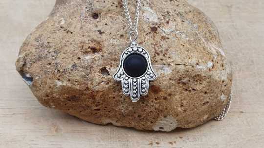 Hamsa shungite pendant