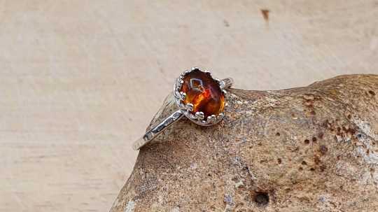 Minimalist Amber Ring 8x6mm