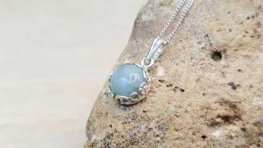 Tiny Aquamarine pendant