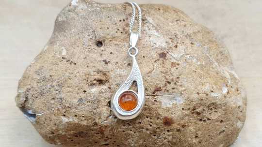 Teardrop amber pendant