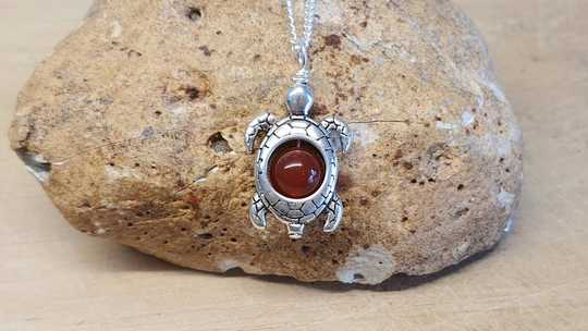 Carnelian Turtle pendant