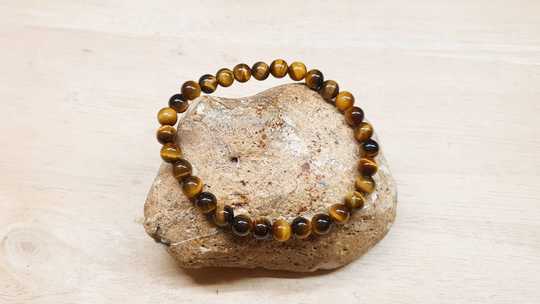 Stretch Tigers eye bracelet