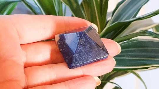 Sodalite Pyramid