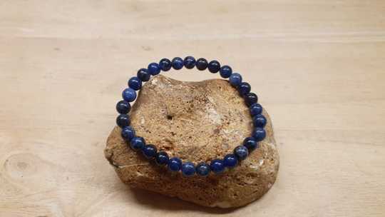 Sodalite stretch bracelet