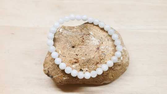 Celestite stretch bracelet