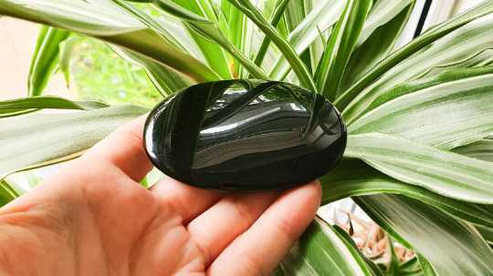 Black obsidian palmstone