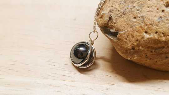 Hematite Circle pendant