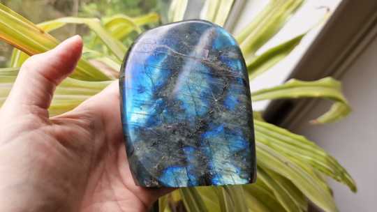 Large labradorite museum piece