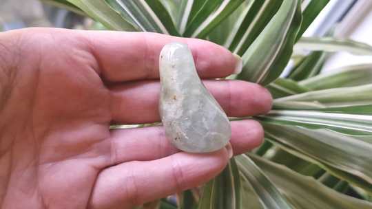 Prehnite worry stone